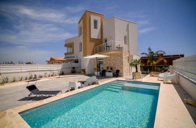 Villa Laura Charme Apartments – Piscina, Mare e Relax nel cuore di Avola – Apartment Arancia