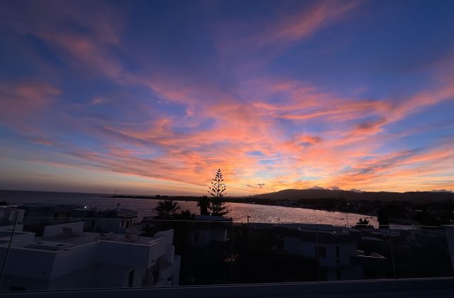 Villa Nereide – Vista Mare Panoramica, Terrazze Esclusive e Relax a 70 metri dalla Spiaggia | Fontane Bianche