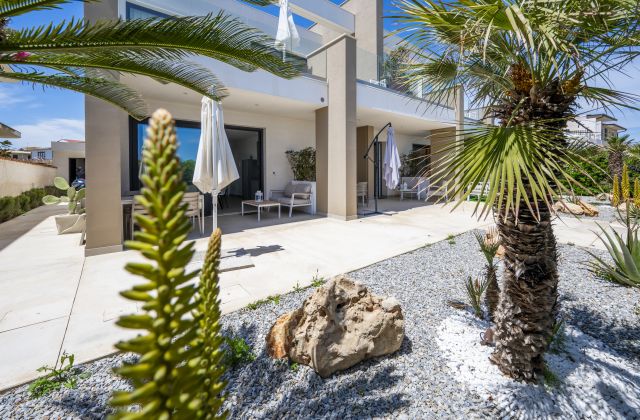 Villa Sun Apartment Sea Beach – Apartment Loggia