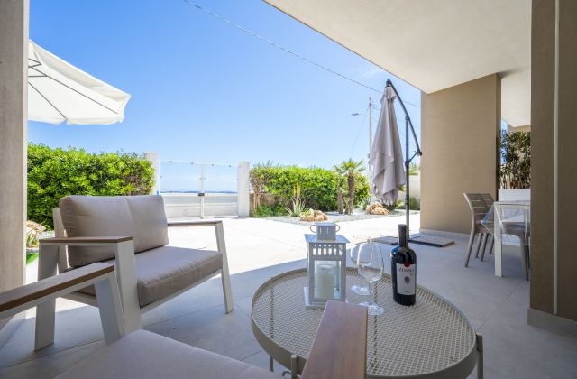 Villa Sun Luxury Sea Beach – Apartment Naca