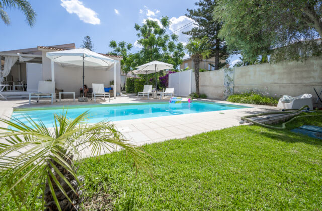 Holiday Fontane Bianche Gabriella – Appartamenti con Piscina a 70 metri dal Mare – Veranda Nostra