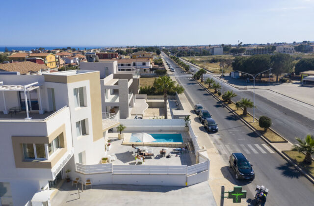Villa Laura Charme Apartments – Piscina, Mare e Relax nel cuore di Avola – Camera Melograno