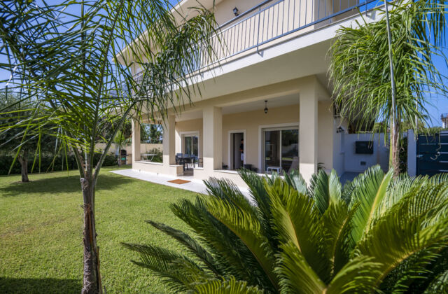 Villa Nisa Apartment – Giardino Privato a 70 metri dal Mare | Fontane Bianche