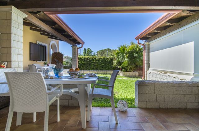 Villa Sayonara Elvira Bilo H – Appartamenti a 50 metri dal mare di Fontane Bianche