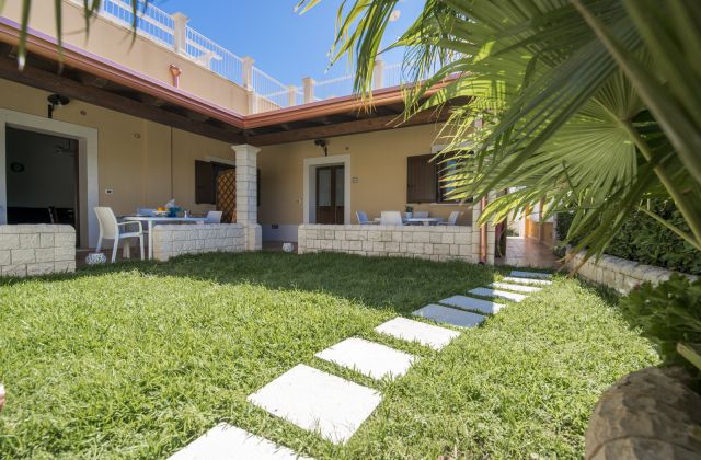 Villa Sayonara Elvira Trilo C – Appartamenti a 50 metri dal mare di Fontane Bianche