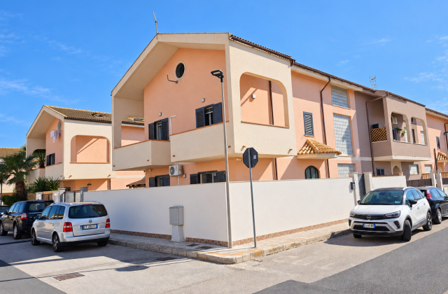 PORTOPALO DI CAPO PASSERO – CASA INDIPENDENTE ANGOLARE VICINO AL MARE
