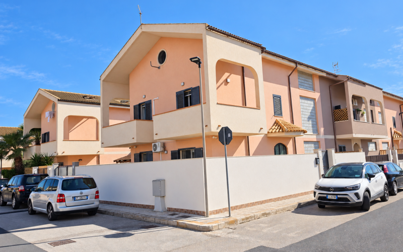 PORTOPALO DI CAPO PASSERO – CASA INDIPENDENTE ANGOLARE VICINO AL MARE